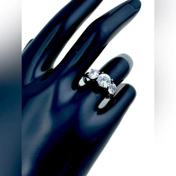 Simulated Diamond Ring in Sterling Silver 7.65  beautiful condition - Picture 1 of 9